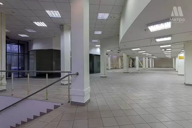 Торговое помещение, 2 400 м²