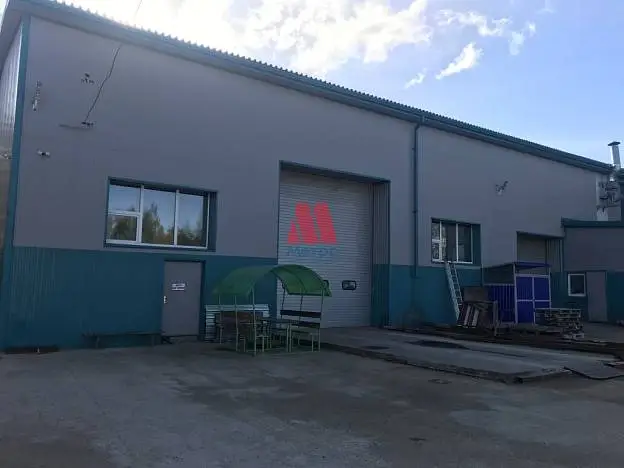 Производственное помещение, 1 300 м²