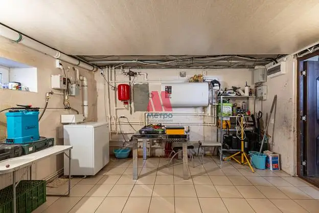 Дом, 450 м², 10 сот., 3 этажа
