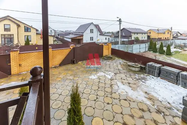 Дом, 450 м², 10 сот., 3 этажа