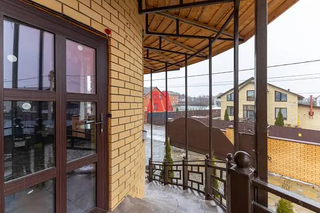 Дом, 450 м², 10 сот., 3 этажа