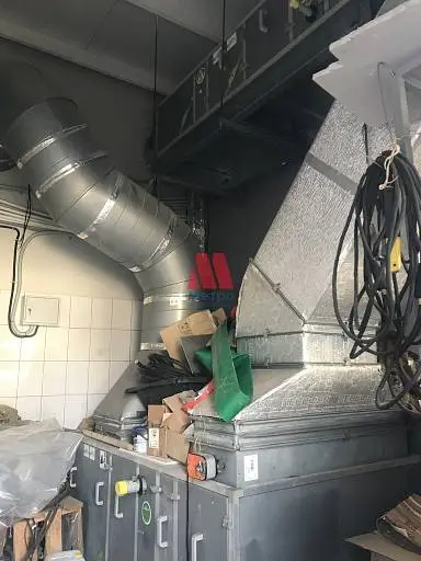 Производственное помещение, 1 300 м²