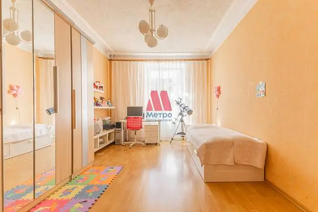 3-комн. квартира, 87 м², 2/4 этаж