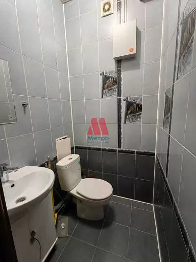 2-комн. квартира, 77 м², 2/7 этаж