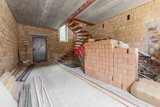 Таунхаус, 90 м², 2 сот., 3 этажа