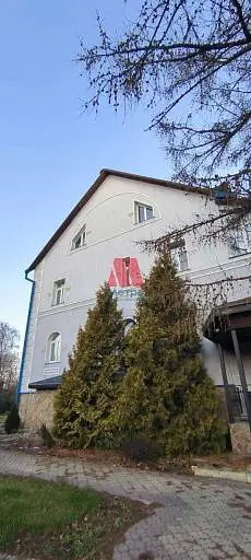 Коттедж, 280 м², 10 сот., 3 этажа