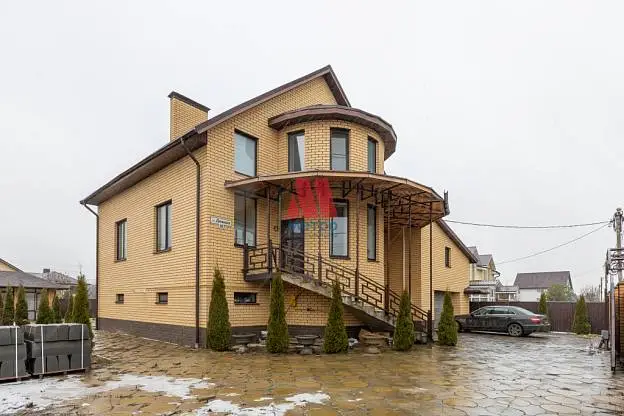 Дом, 450 м², 10 сот., 3 этажа
