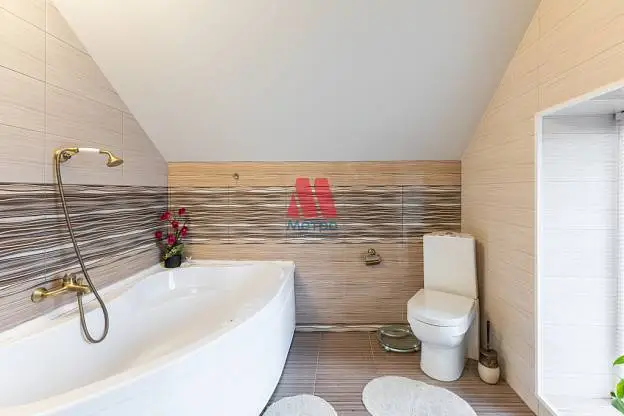 Дом, 450 м², 10 сот., 3 этажа