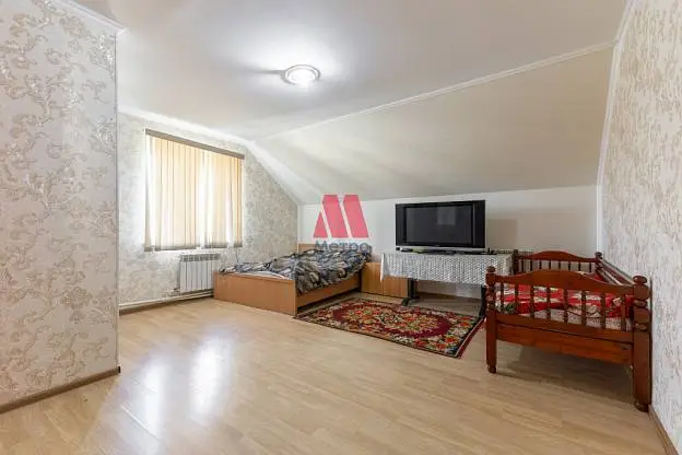 Коттедж, 173,9 м², 12 сот., 2 этажа