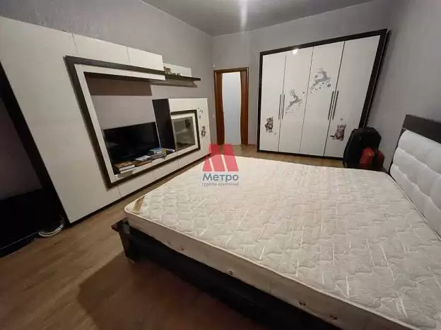 2-комн. квартира, 77 м², 2/7 этаж