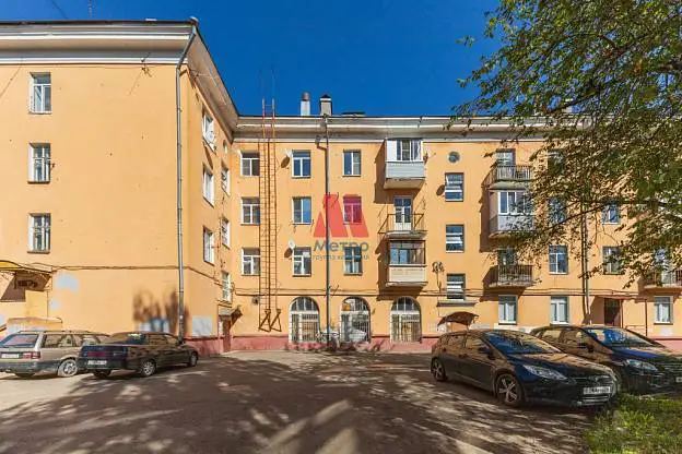 3-комн. квартира, 87 м², 2/4 этаж