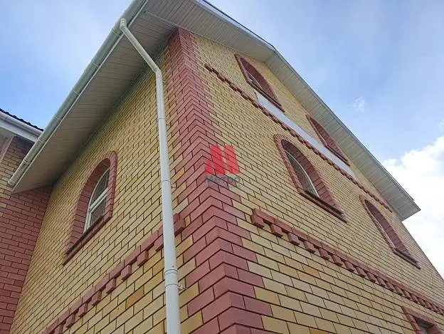 Дом, 183,2 м², 9 сот., 3 этажа