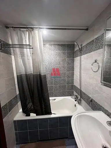 3-комн. квартира, 84,5 м², 2/4 этаж