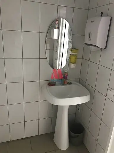 Производственное помещение, 1 300 м²