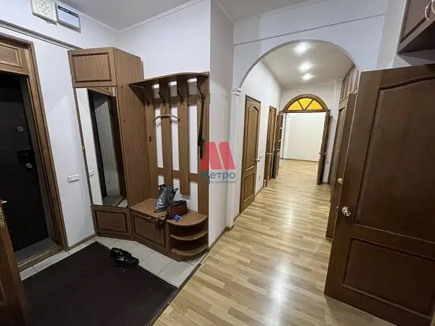 3-комн. квартира, 84,5 м², 2/4 этаж