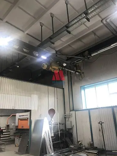 Производственное помещение, 1 300 м²