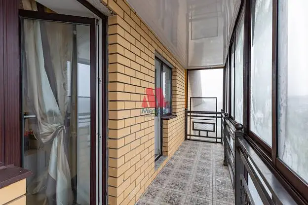 Дом, 450 м², 10 сот., 3 этажа