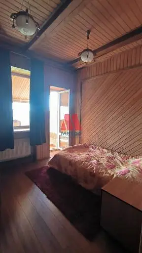 Коттедж, 280 м², 10 сот., 3 этажа