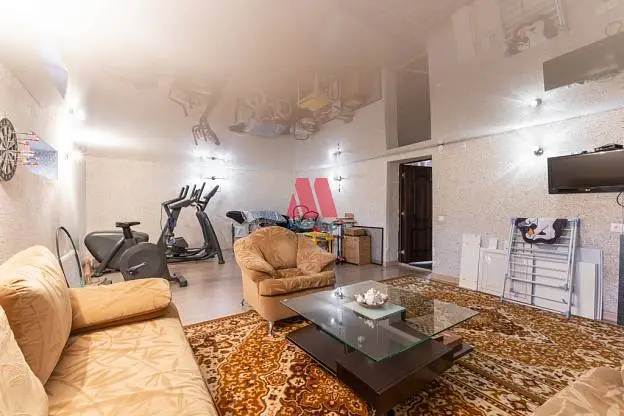 Дом, 450 м², 10 сот., 3 этажа