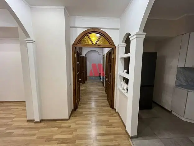 3-комн. квартира, 84,5 м², 2/4 этаж