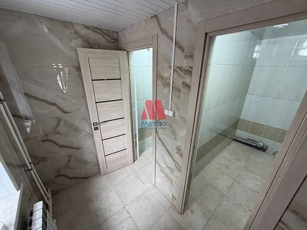 Свободного назначения, 370 м²