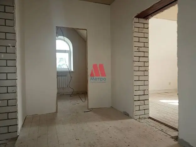 Дом, 183,2 м², 9 сот., 3 этажа