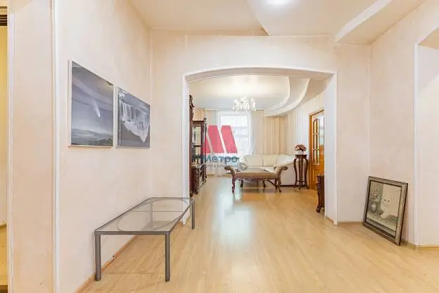 3-комн. квартира, 87 м², 2/4 этаж