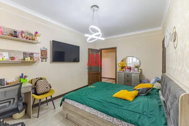 Дом, 450 м², 10 сот., 3 этажа
