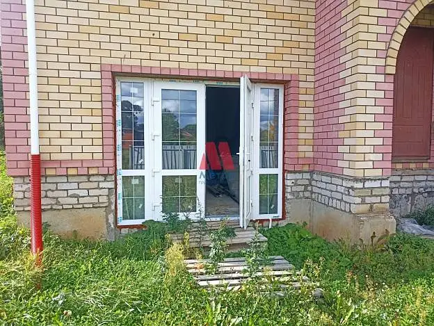 Дом, 183,2 м², 9 сот., 3 этажа