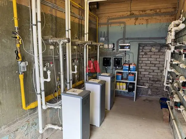 Свободного назначения, 1 300 м²