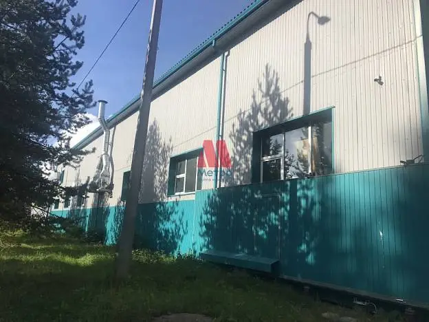 Производственное помещение, 1 300 м²