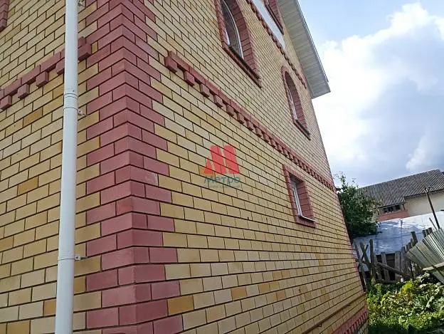 Дом, 183,2 м², 9 сот., 3 этажа