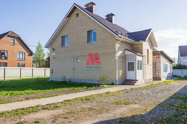Коттедж, 173,9 м², 12 сот., 2 этажа
