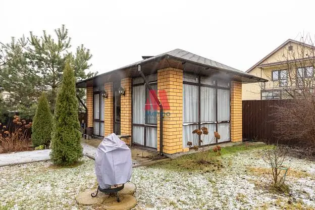 Дом, 450 м², 10 сот., 3 этажа