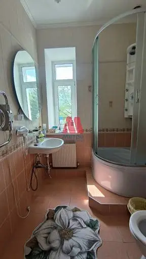 Коттедж, 280 м², 10 сот., 3 этажа