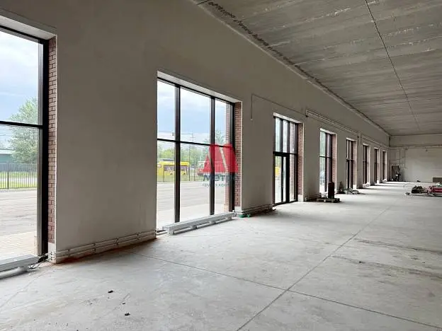 Свободного назначения, 370 м²